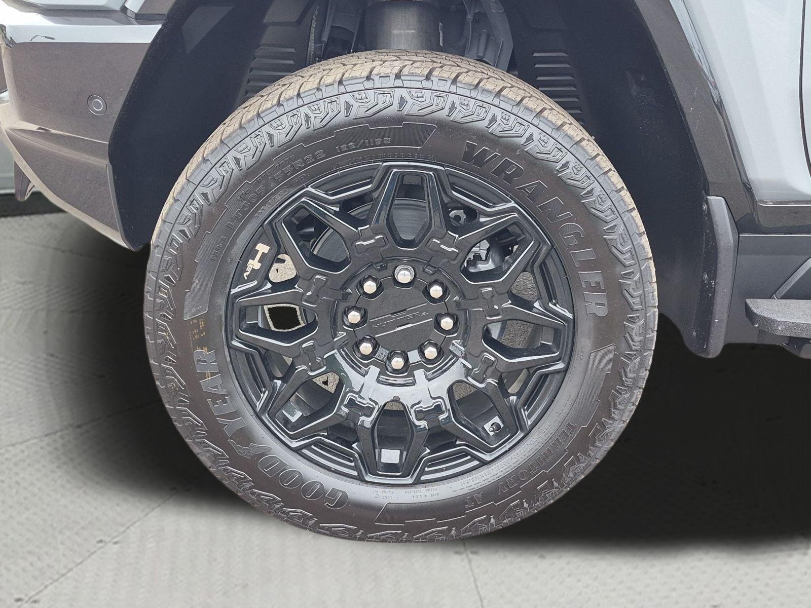 New 2026 GMC Hummer EV 4x4 Crew Cab image 32