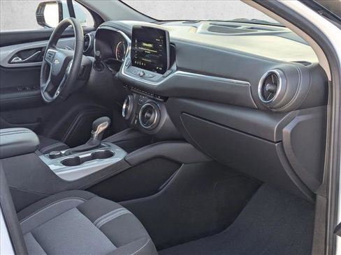 Used 2025 Chevrolet Blazer LT image 21
