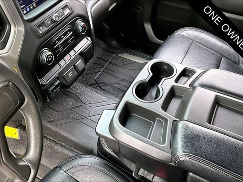 Used 2020 Chevrolet Silverado 2500 Custom w/ Custom Value Package image 18