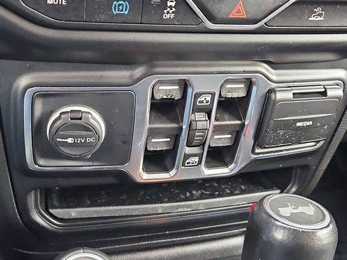 Used 2021 Jeep Wrangler Unlimited Sahara w/ Cold Weather Group image 30