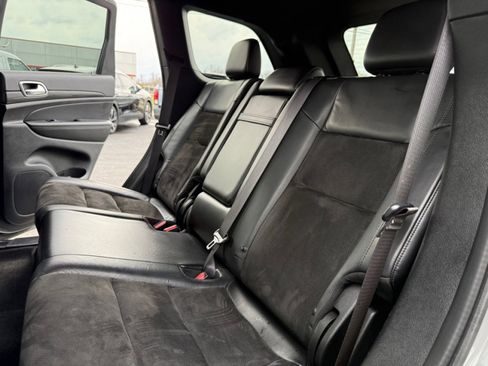 Used 2022 Jeep Grand Cherokee Laredo X image 29