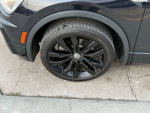 Used 2021 Volkswagen Tiguan SE R-Line image 50