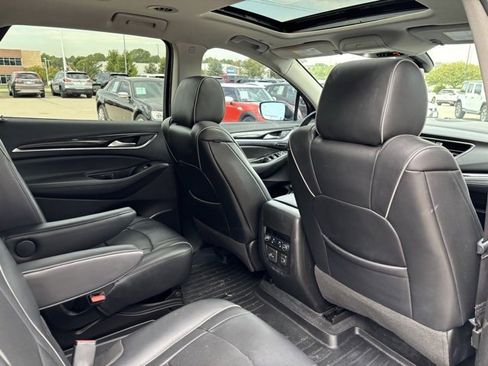 Used 2021 Buick Enclave Avenir w/ Avenir Technology Package image 27