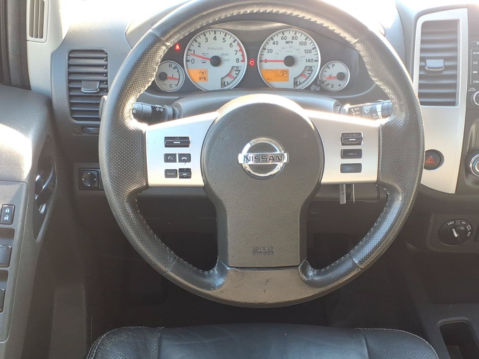 Used 2013 Nissan Frontier PRO-4X w/ Pro-4x Luxury Pkg AWD/4WD image 6