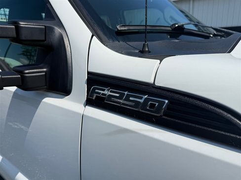 Used 2012 Ford F250 XL w/ PWR Equipment Group RWD image 8