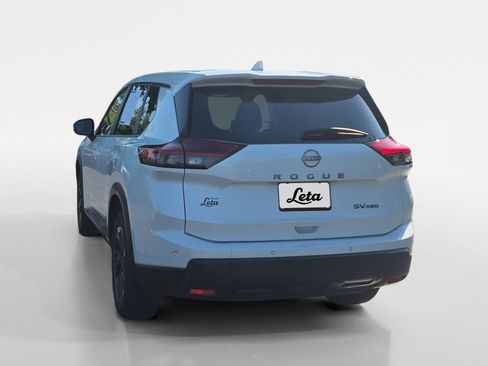 Used 2024 Nissan Rogue SV AWD/4WD image 6