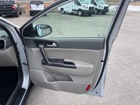 Used 2018 Kia Sportage LX w/ LX Popular Package image 44