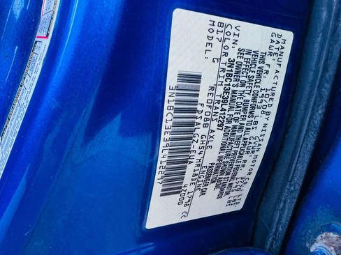 Used 2009 Nissan Versa SL w/ Convenience Pkg image 29