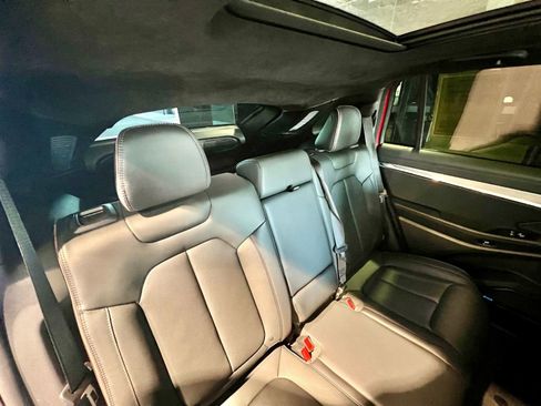 Used 2024 Jeep Wagoneer Launch Edition AWD/4WD image 19