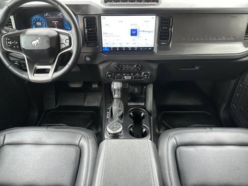 Used 2025 Ford Bronco Badlands AWD/4WD image 13