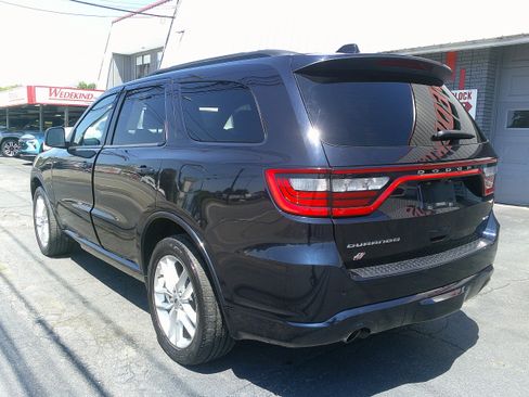 Used 2024 Dodge Durango GT AWD/4WD image 3