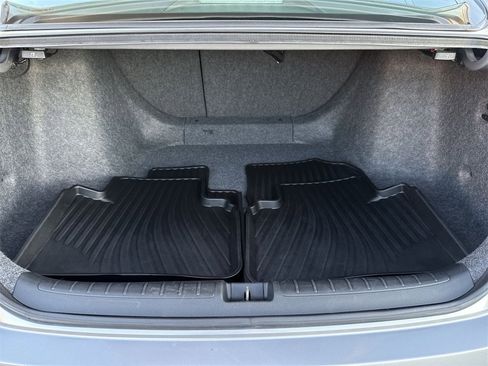 Used 2018 Honda Accord EX-L image 25