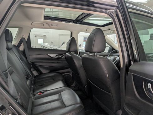 Used 2015 Nissan Rogue S AWD/4WD image 21