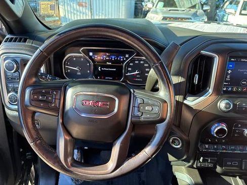 Used 2022 GMC Sierra 2500 AT4 w/ AT4 Premium Plus Package AWD/4WD image 19