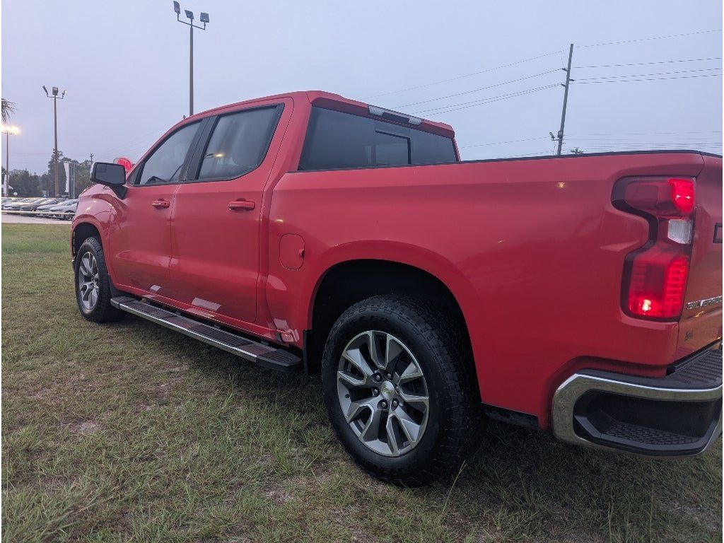 Used 2022 Chevrolet Silverado 1500 LT AWD/4WD image 4