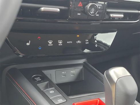 New 2026 Nissan Kicks SR w/ Cold Weather Package image 24