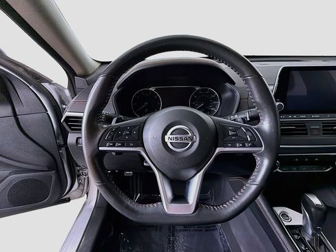 Used 2022 Nissan Altima 2.5 SR FWD image 29