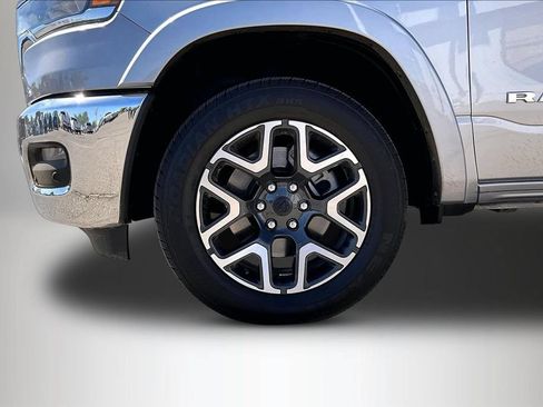 Used 2025 RAM 1500 Laramie AWD/4WD image 35