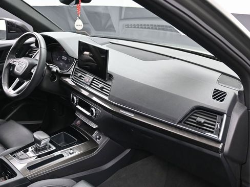 Used 2023 Audi SQ5 Prestige w/ Prestige Package image 39