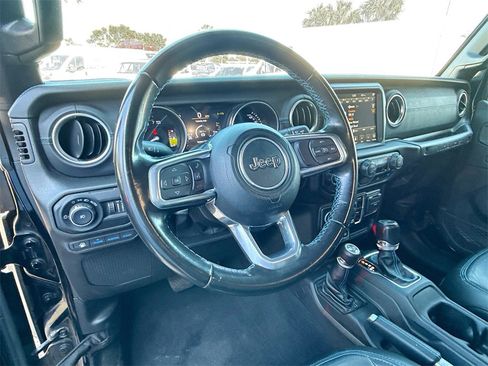 Used 2022 Jeep Wrangler Unlimited Rubicon 4xe image 12