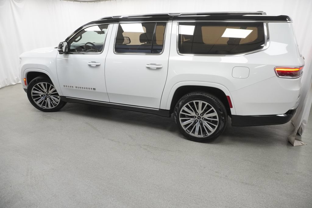 Used 2023 Jeep Grand Wagoneer L Series III w/ HD Trailer Tow Package AWD/4WD image 31