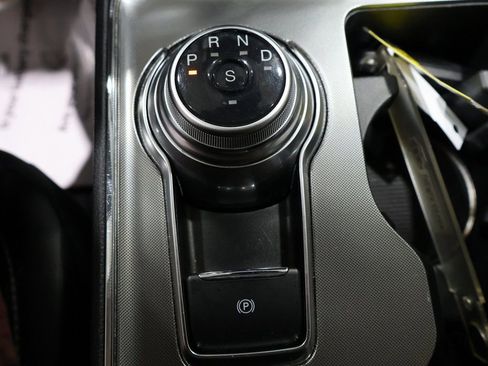 Used 2024 Ford Edge Titanium image 34