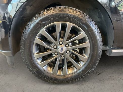Used 2020 Ford Expedition Max Limited AWD/4WD image 14