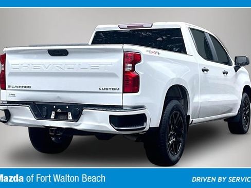 Used 2023 Chevrolet Silverado 1500 Custom AWD/4WD image 5