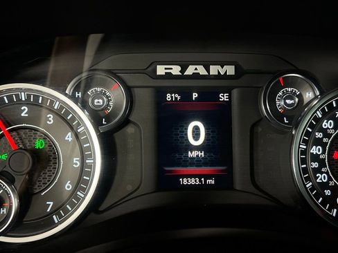 Used 2024 RAM 2500 Big Horn w/ Sport Appearance Package image 24