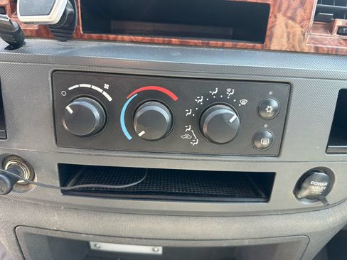 Used 2006 Dodge Ram 2500 Truck SLT w/ Quad Cab Big Horn Value Group AWD/4WD image 38