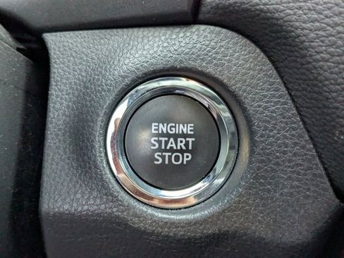 Used 2023 Toyota RAV4 XLE Premium image 28