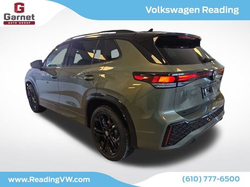 New 2026 Volkswagen Tiguan SE R-Line image 3