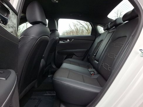 Used 2023 Kia Forte GT-Line image 10