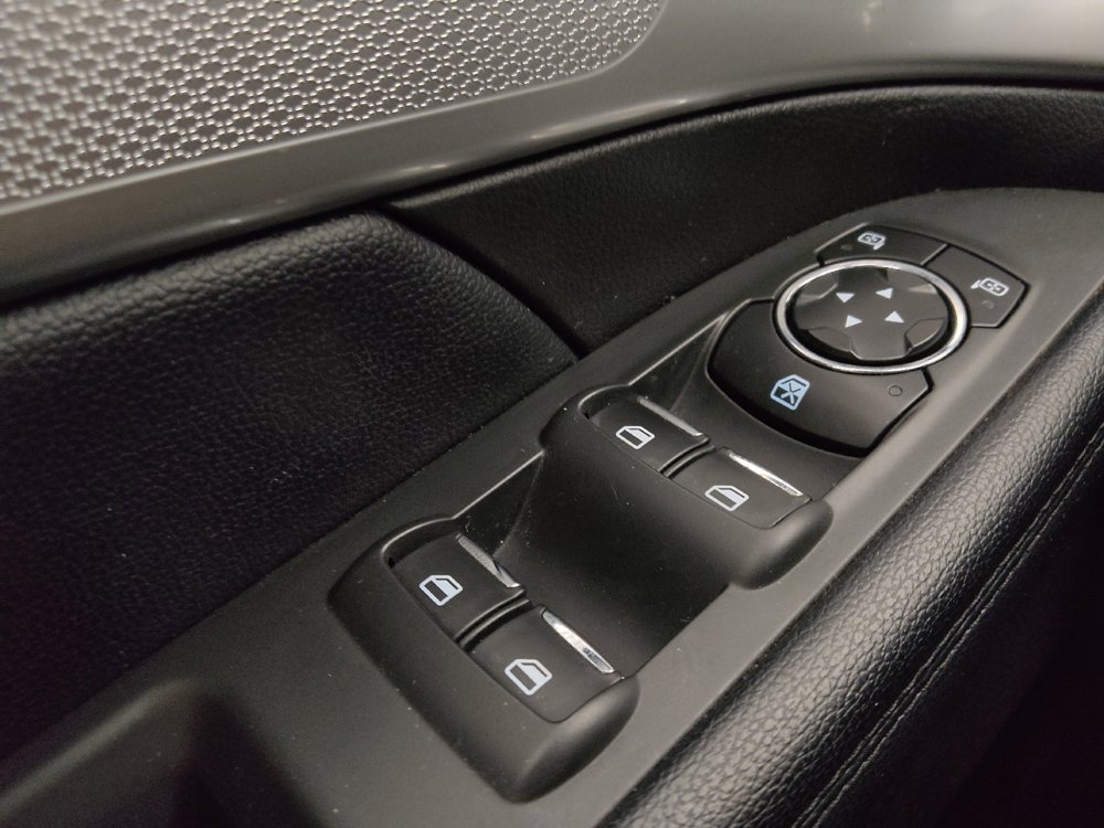 Used 2017 Ford Explorer XLT w/ Equipment Group 202A AWD/4WD image 27