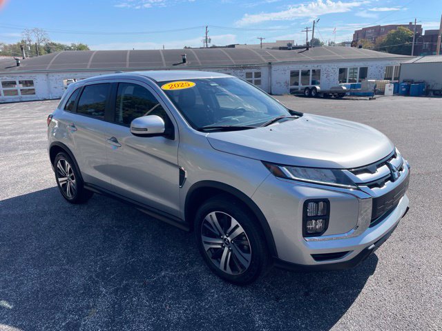 Used 2025 Mitsubishi Outlander Sport SE AWD/4WD image 3