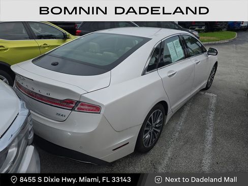 Used 2017 Lincoln MKZ Premiere image 4