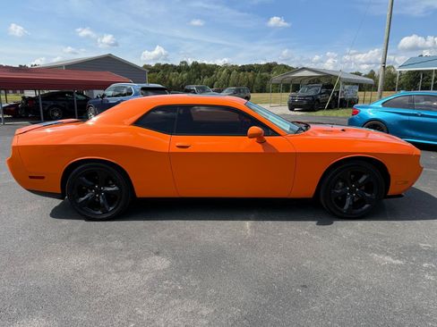 Used 2014 Dodge Challenger R/T w/ Blacktop Package RWD image 9