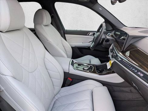 Certified 2026 BMW X5 xDrive50e w/ Premium Package AWD/4WD image 22