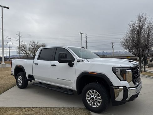 Used 2025 GMC Sierra 2500 Pro w/ 1SA Pro Safety Plus Package image 7