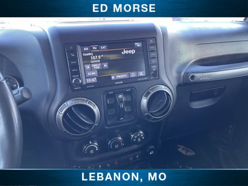 Used 2018 Jeep Wrangler Unlimited Sahara image 13