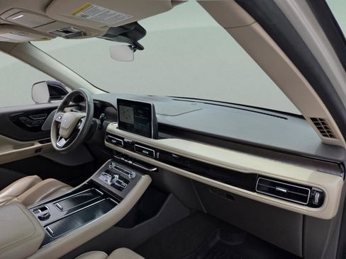 Used 2020 Lincoln Aviator Reserve w/ Equipment Group 202A AWD/4WD image 28