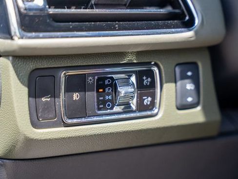 Used 2024 Lincoln Navigator L Black Label AWD/4WD image 34