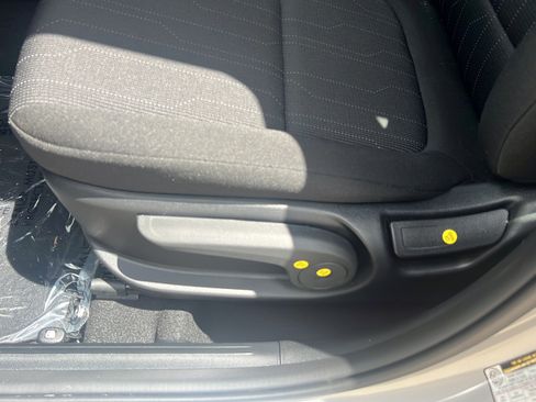 Certified 2026 Hyundai Venue SE FWD image 19