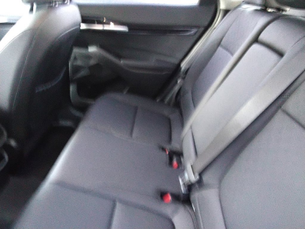 Used 2023 Kia Seltos EX AWD/4WD image 11