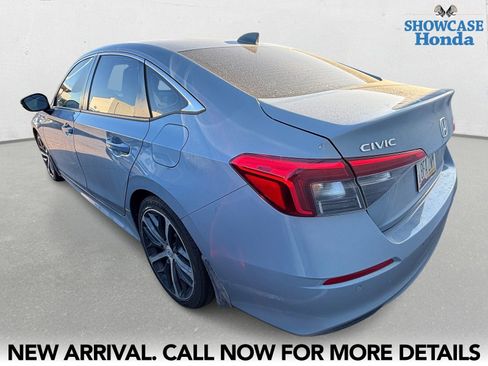Used 2023 Honda Civic Touring image 4