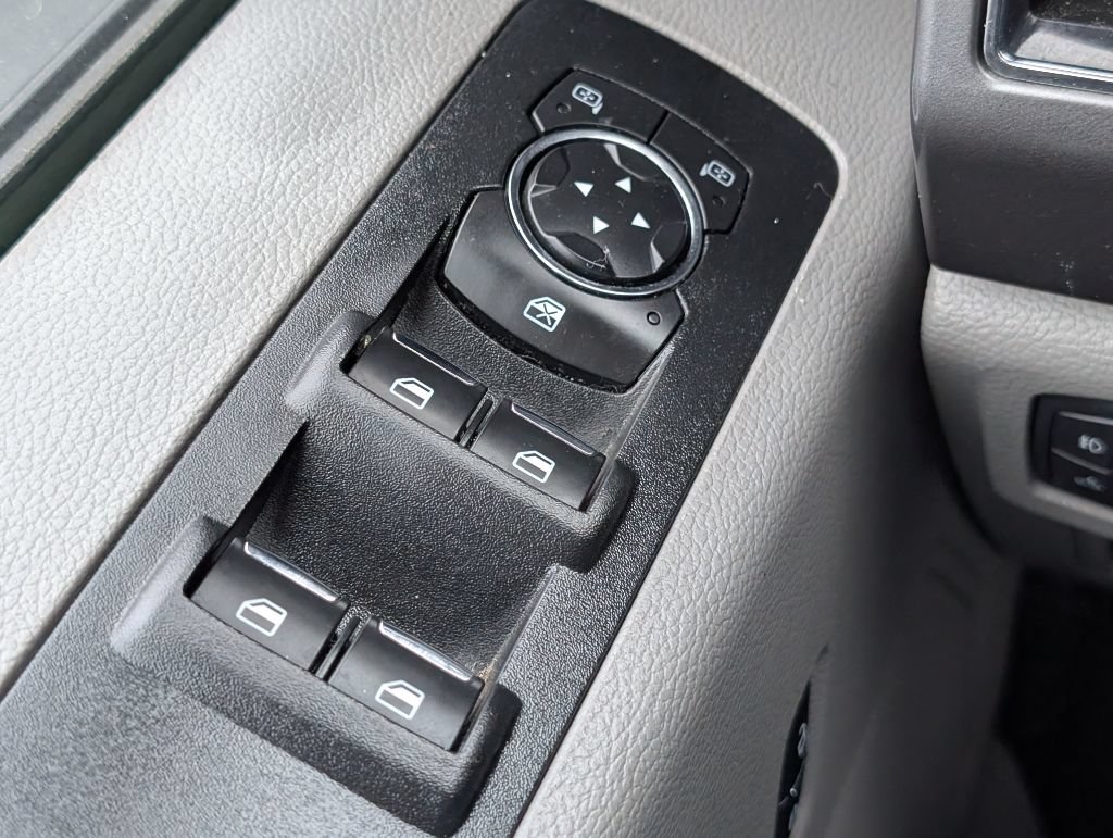 Used 2018 Ford F150 XLT AWD/4WD image 9