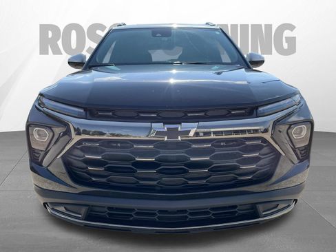 Used 2024 Chevrolet TrailBlazer ACTIV w/ Convenience Package FWD image 2