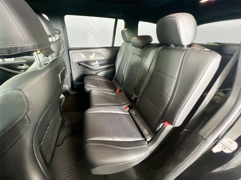 Used 2020 Mercedes-Benz GLS 450 4MATIC image 25