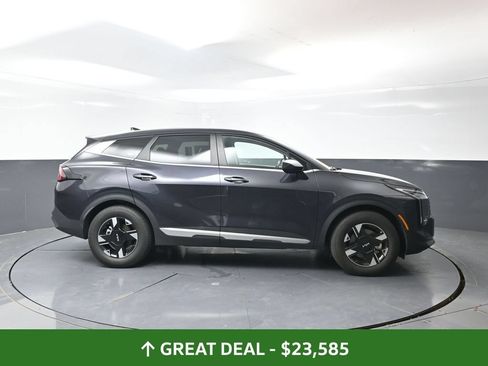 Used 2026 Kia Sportage LX FWD image 4