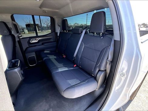 Used 2025 Chevrolet Silverado 1500 RST AWD/4WD image 37